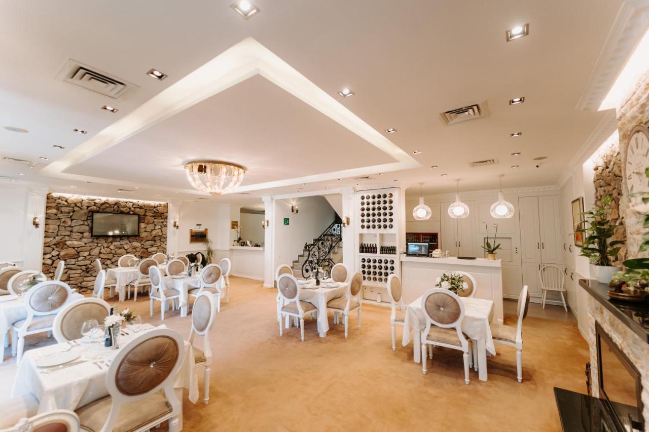 Golden Hotel Priştine Dış mekan fotoğraf