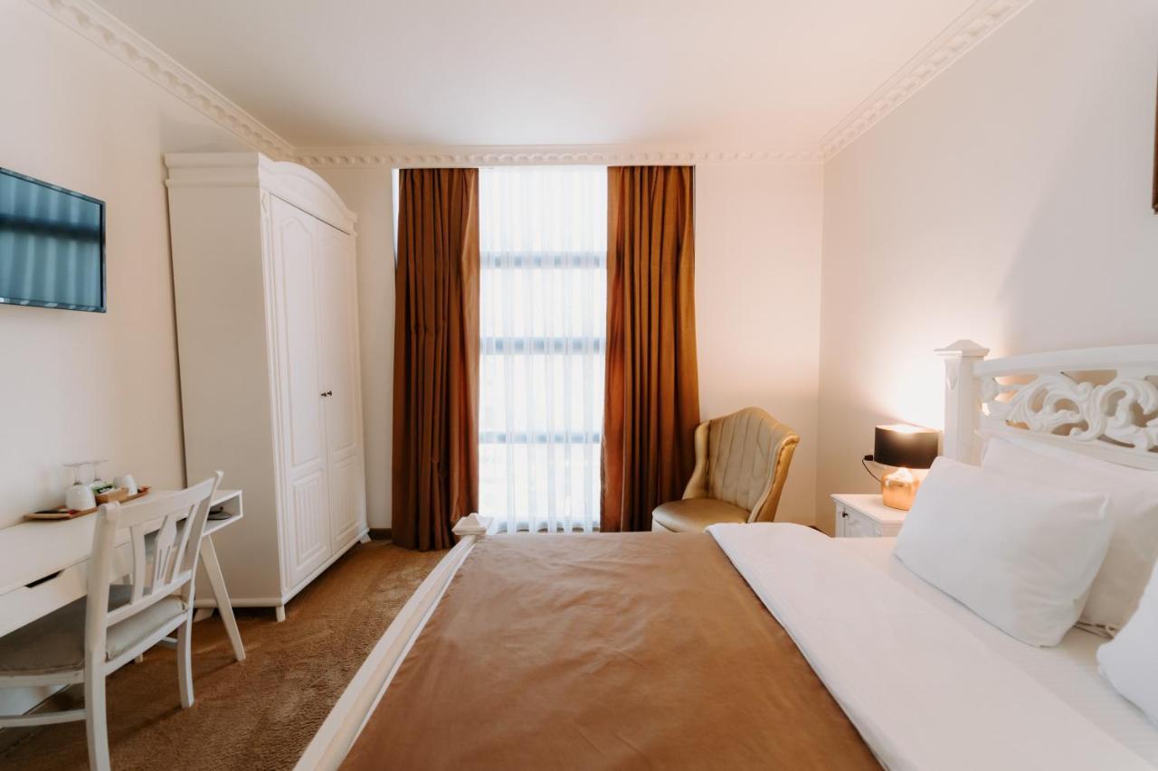 Golden Hotel Priştine Dış mekan fotoğraf