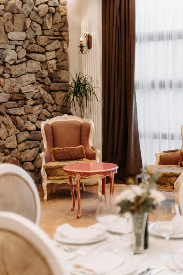 Golden Hotel Priştine Dış mekan fotoğraf