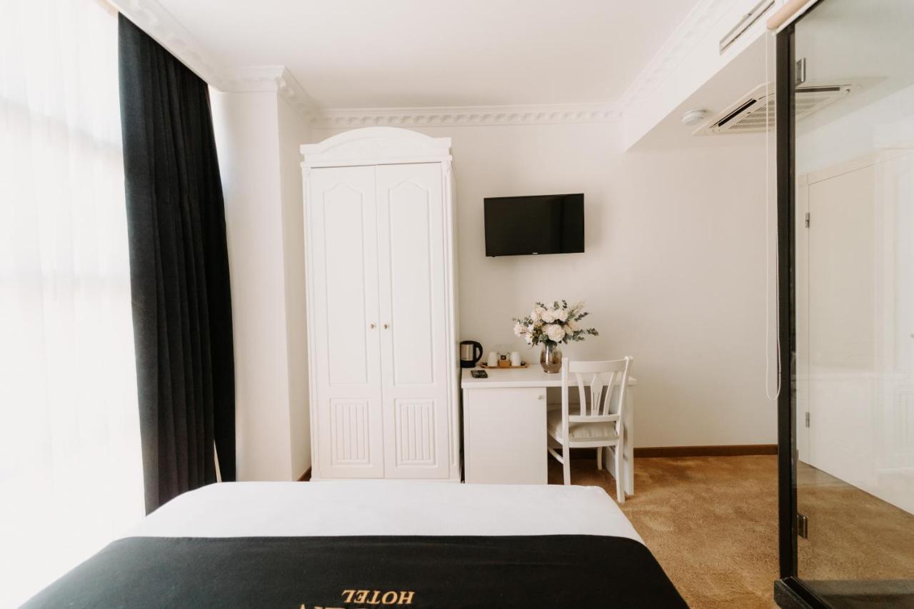 Golden Hotel Priştine Dış mekan fotoğraf