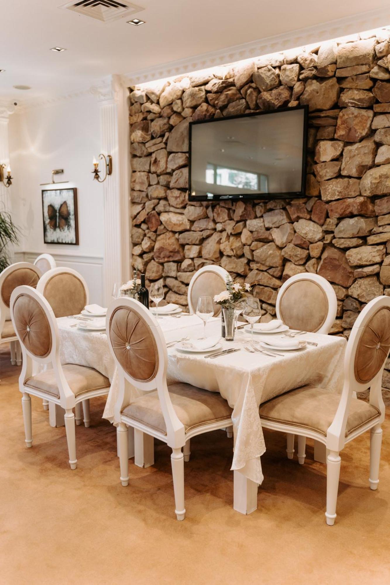 Golden Hotel Priştine Dış mekan fotoğraf
